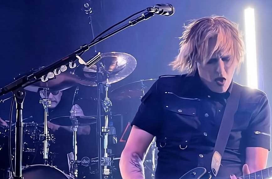 Tyler Bates Lascia La Band Live di Marilyn Manson: Un Addio Che Apre Un Nuovo Capitolo Creativo