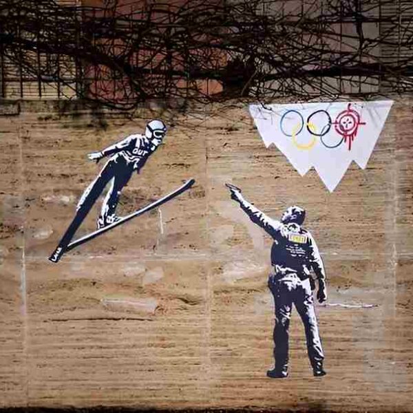 Laika ICE OUT: la street artist denuncia l’ICE ai Giochi Olimpici Milano-Cortina 2026