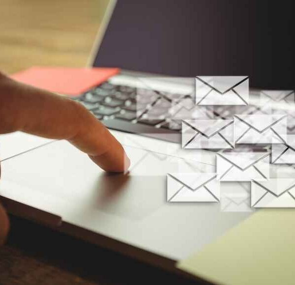 La verità sulle email pubblicitarie: cancellarle non serve quasi a nulla, un solo click e spariranno!