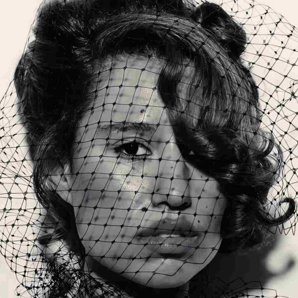 IL VANGELO SECONDO RAYE Perché “THIS MUSIC MAY CONTAIN HOPE.” è il capolavoro che non sapevamo di aspettare