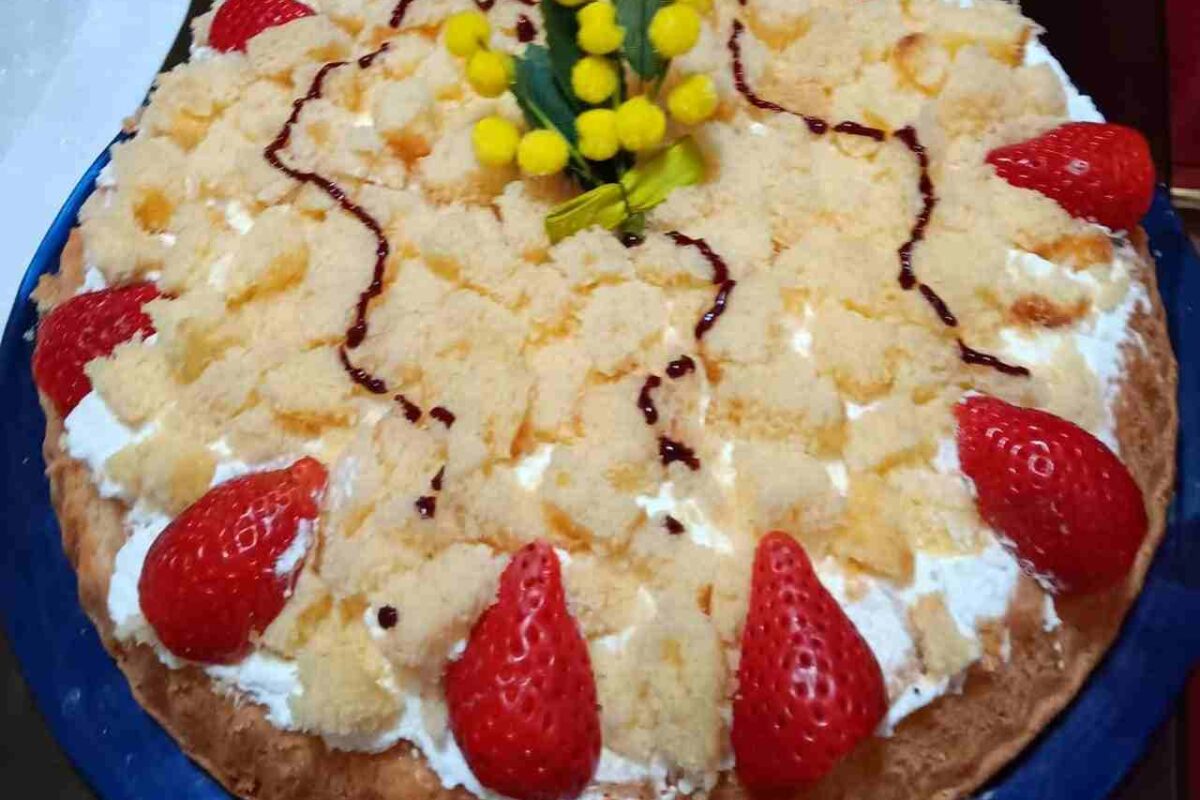 Torta Mimosa alle fragole