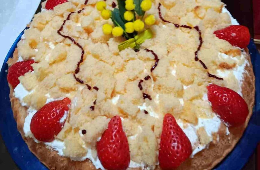 Torta Mimosa alle fragole