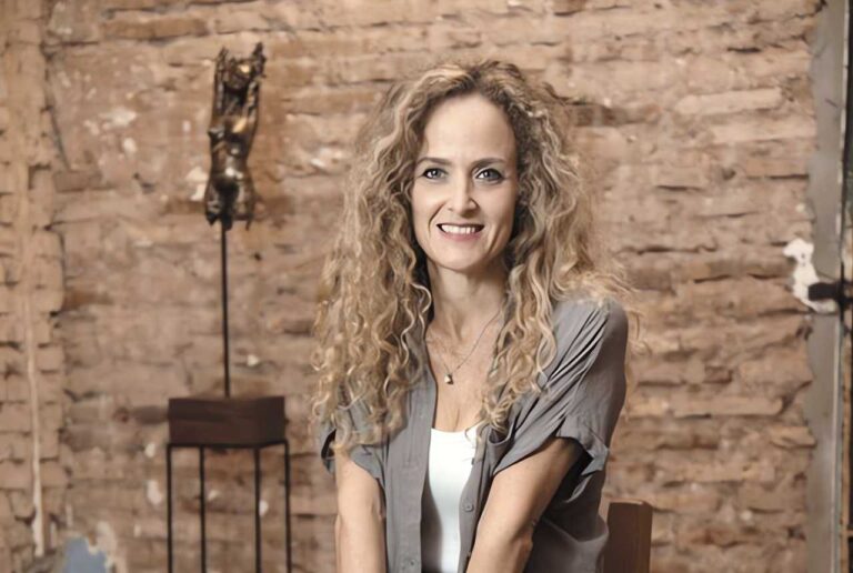 Ingrid Seall Manar