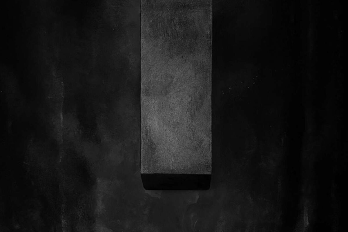 MORK: IL TITANO NORVEGESE TORNA CON MONOLITT, UN NUOVO CAPITOLO DI OSCURITÀ ASSOLUTA