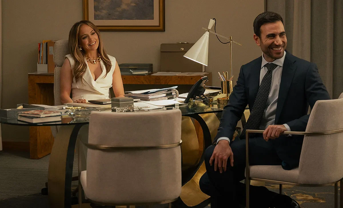 JENNIFER LOPEZ: SI INTITOLA “OFFICE ROMANCE” LA SUA NUOVA ROM-COM