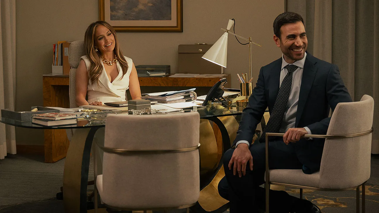 JENNIFER LOPEZ: SI INTITOLA “OFFICE ROMANCE” LA SUA NUOVA ROM-COM