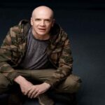 Devin Townsend: Metamorfosi di un Visionario – Il Ritorno del Maestro del Progressive Metal con The Moth