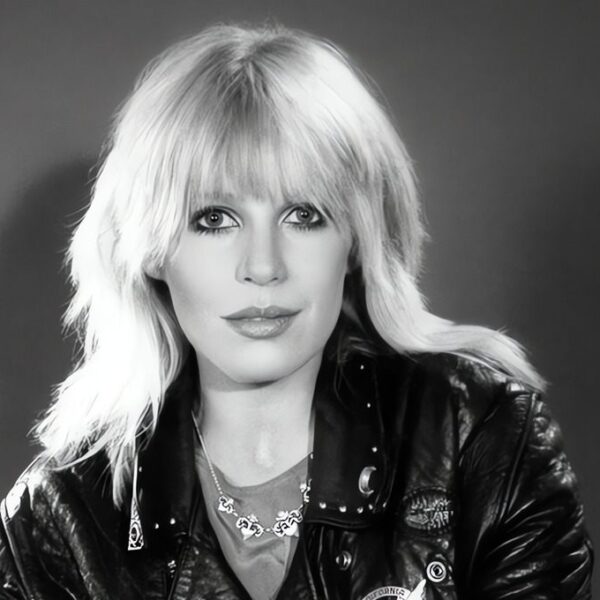 MARIANNE-FAITHFULL cover