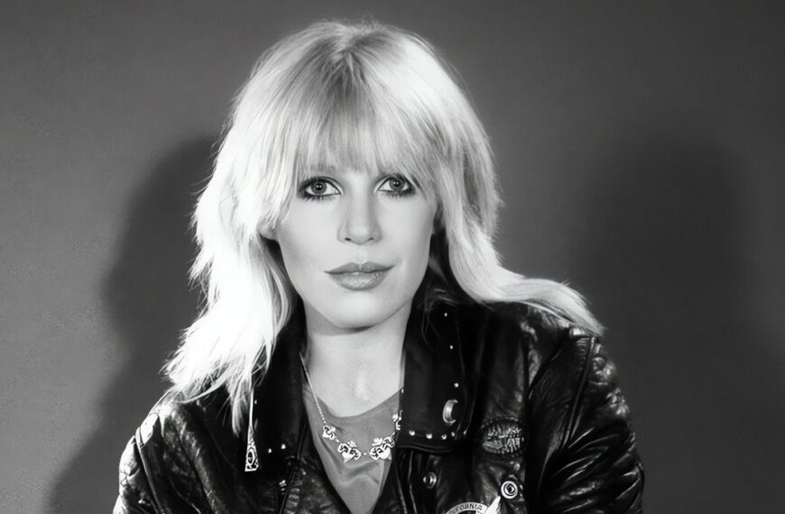 MARIANNE-FAITHFULL cover