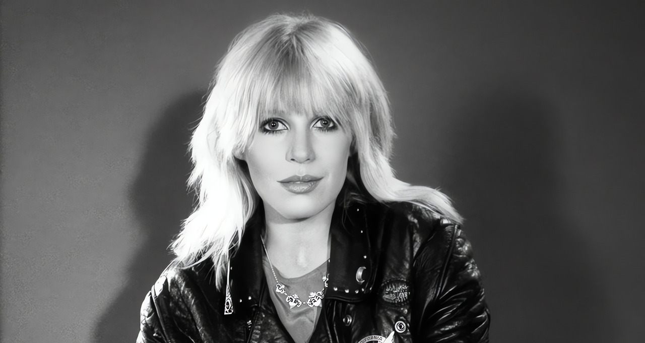 MARIANNE-FAITHFULL cover