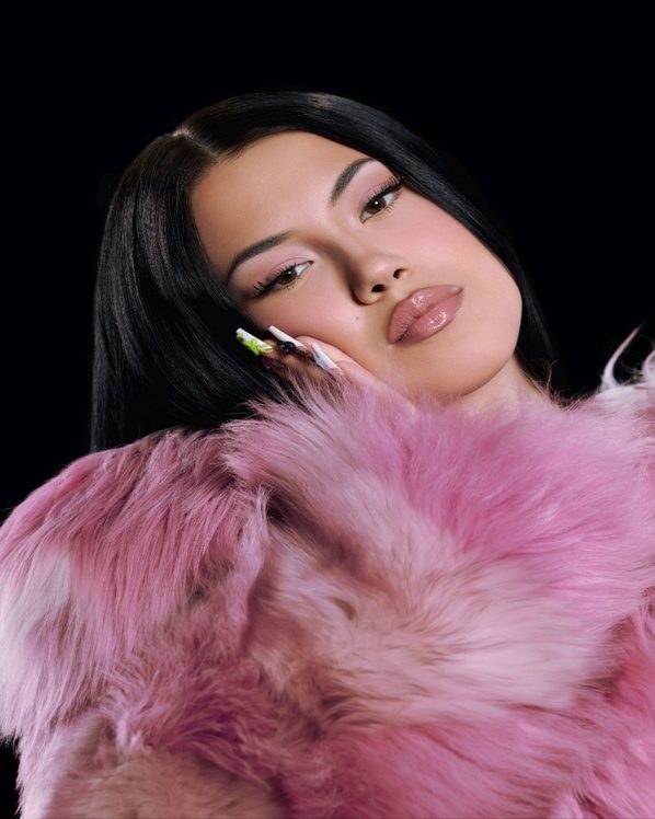 Anna Million Dollar Babe