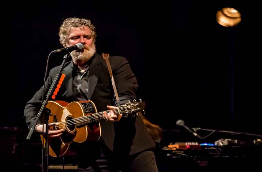 Glen Hansard, l'autenticità come forma d'arte. Il ricordo di un cantautore che ha lasciato un segno
