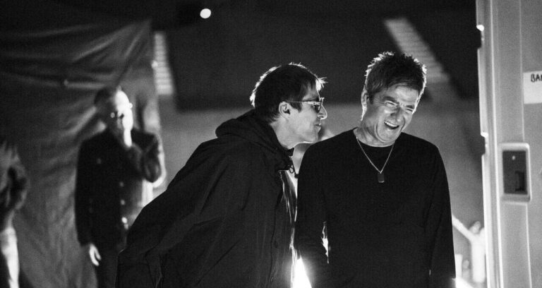 Documentario Oasis