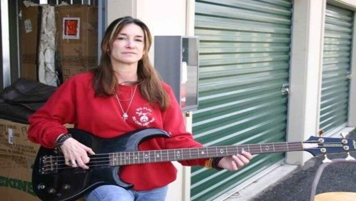 Connie Burton: la memoria di Cliff. L’amore di una sorella che ha custodito l’uomo oltre la leggenda del metal