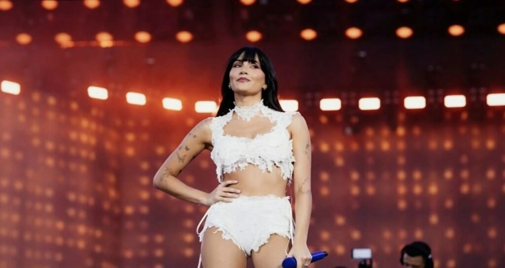 Aitana Superestrella: il nuovo inno della Spagna vola nella Top 40 globale