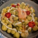 Gnocchi gamberoni pachino e stracciatella
