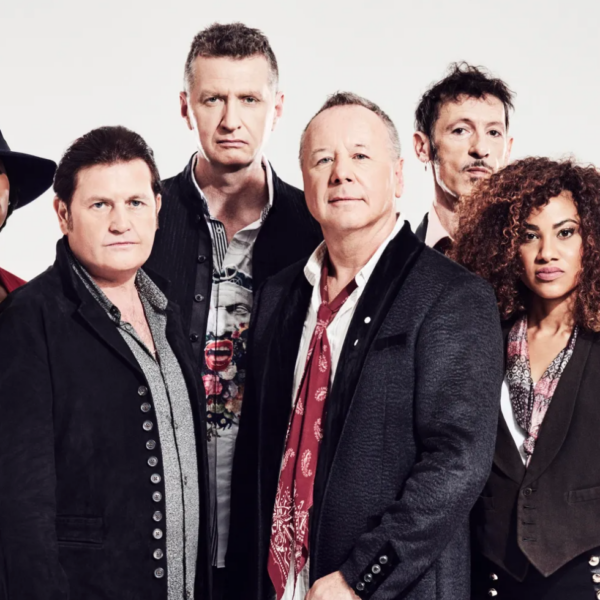 Simple Minds: con “Sacrosanct” la musica diventa fede e il tour una cattedrale