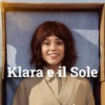 Jenna Ortega, Amy Adams e Mia Tharia nel poster del film Klara e il Sole diretto da Taika Waititi