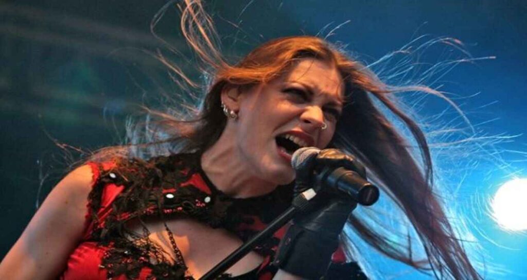 Nightwish e Floor Jansen si separano: la fine di un capitolo, l’inizio di un nuovo viaggio