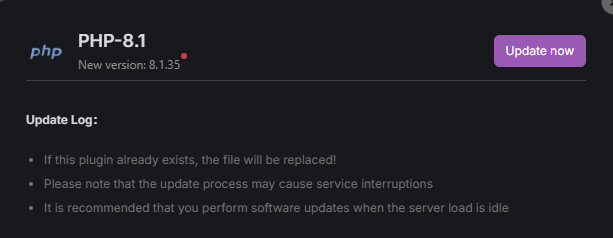 Schermata scura con intestazione PHP-8.1 e pulsante viola "Update now", sotto testo bianco con log di aggiornamento e tre